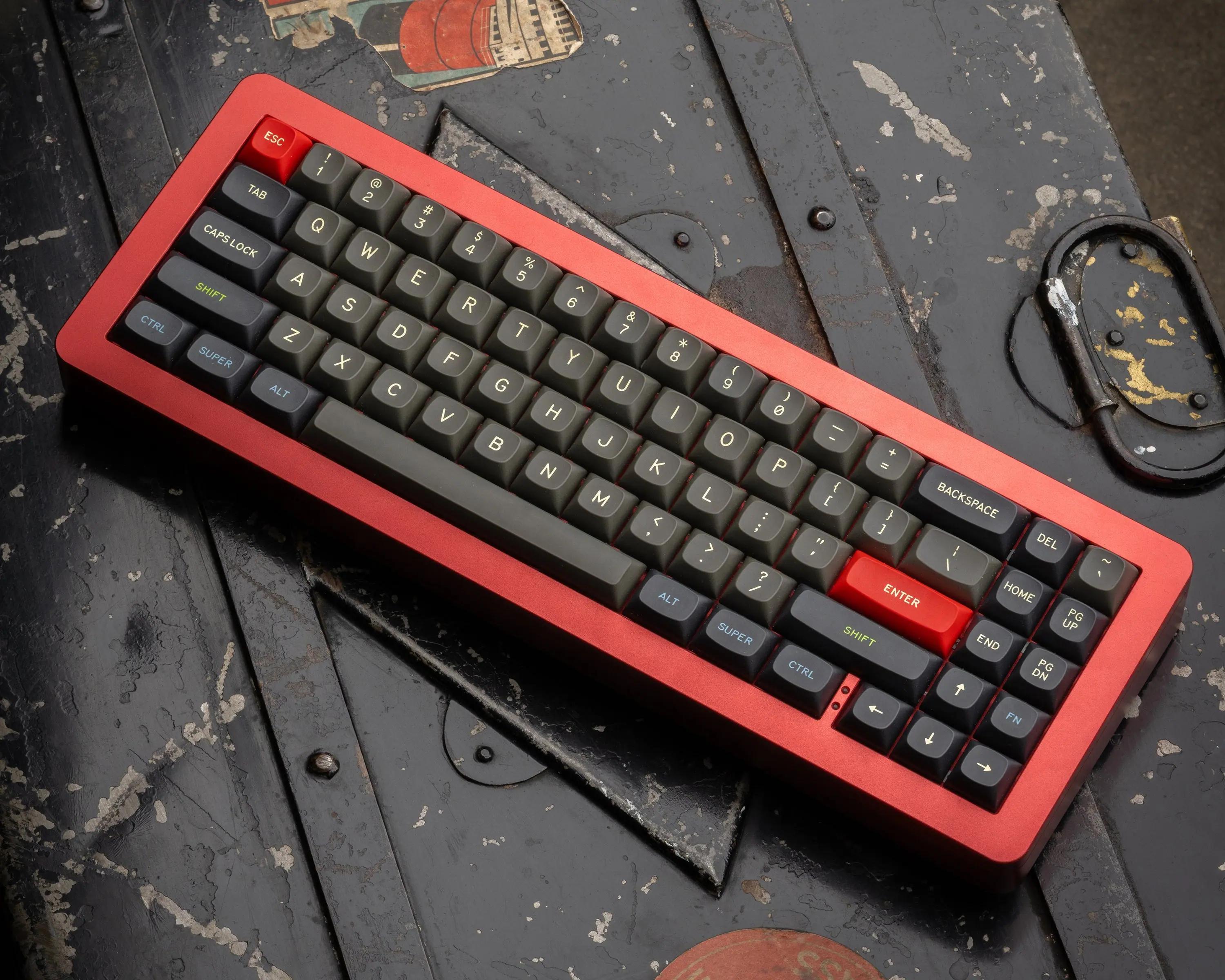 Apos Matt3o Luna Rossa Mechanical Keyboard - Main Image