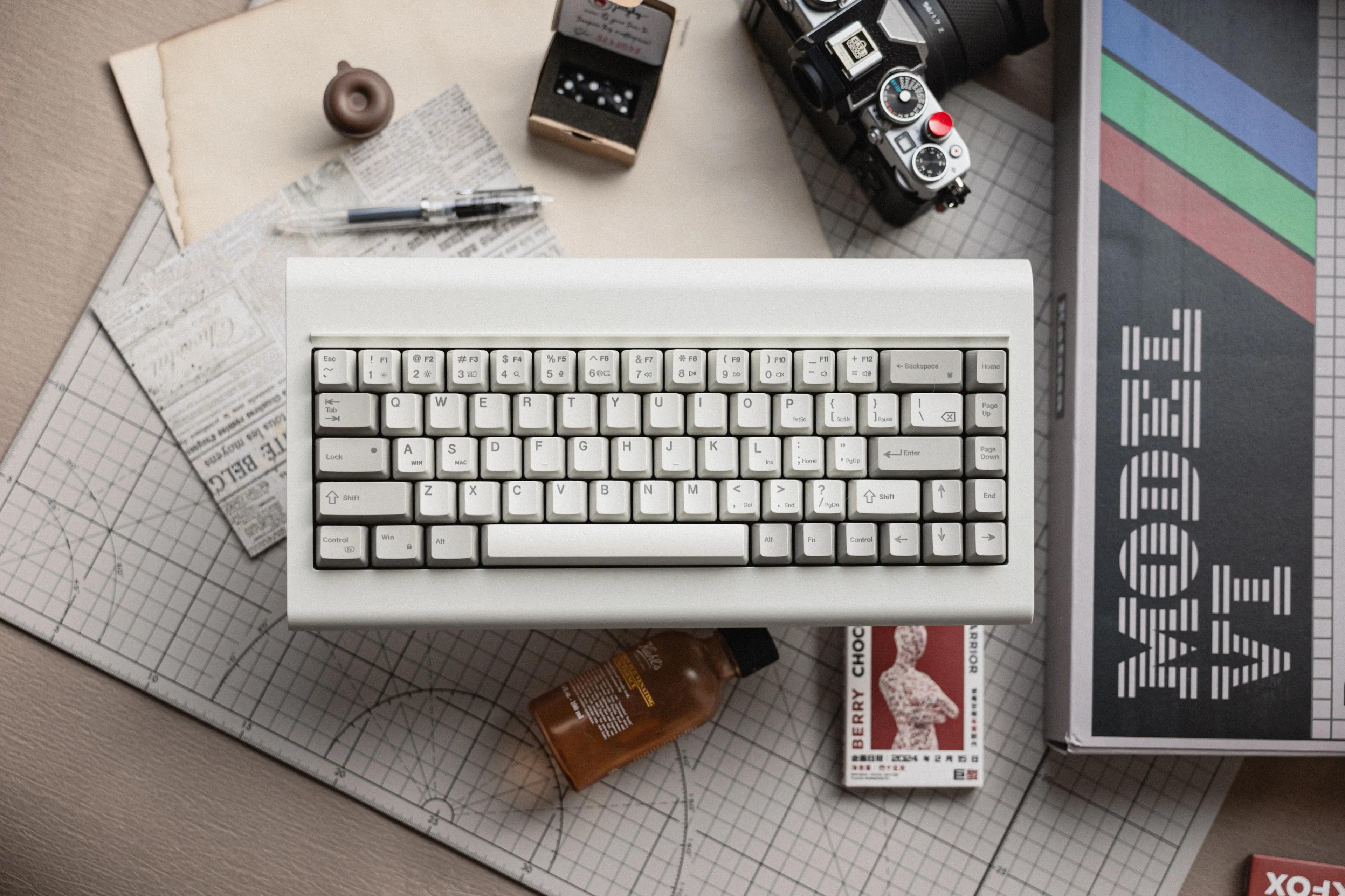 Kataaa Model VI Mechanical Keyboard - Main Image